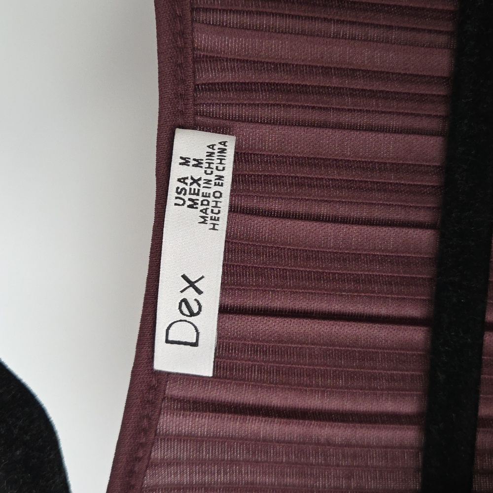 NWT DEX Plissé Plum V-Neck Dress, Size M - Picture 4 of 9